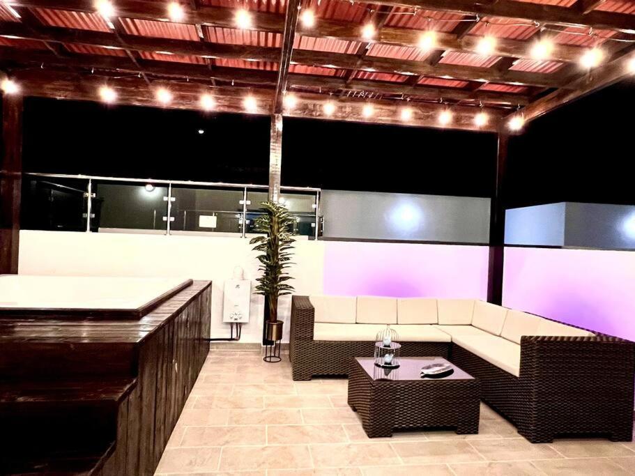 Outstanding Pent House W/Jacuzzi Apartamento Santiago De Los Caballeros Exterior foto